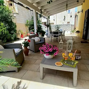 https://piccolo-paradiso.lecce-hotels.com